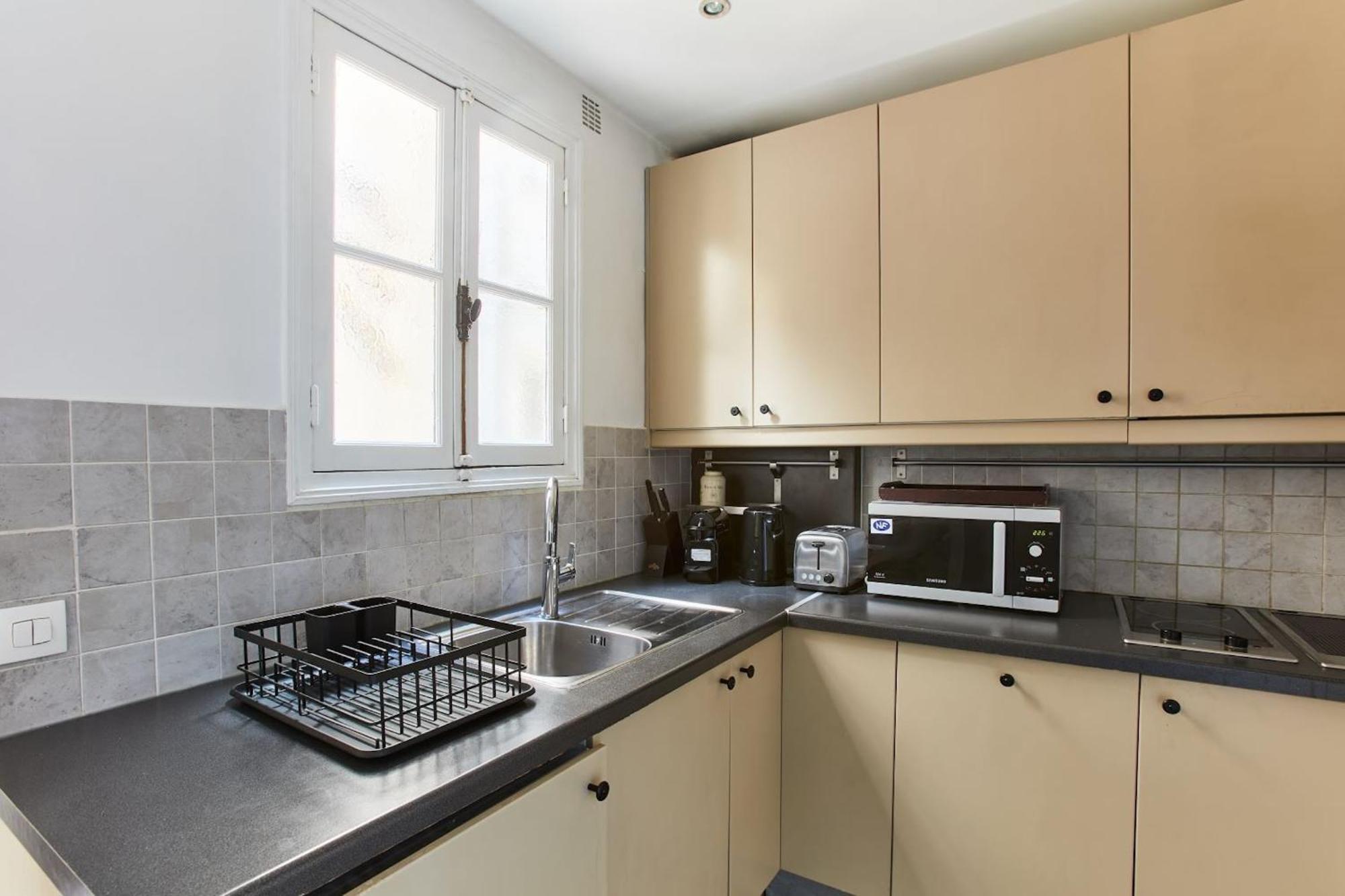 Apartment Palais Garnier & Place Vendome - 2br - Cityapartmentstay Paris